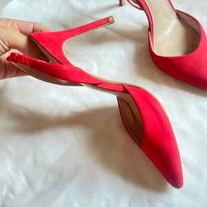 Mango Women Red Solid Pumps