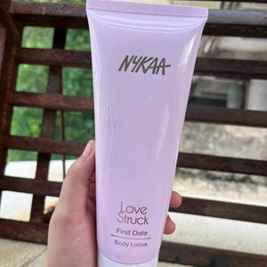 Nykaa Love Struck Body Lotion - First Date