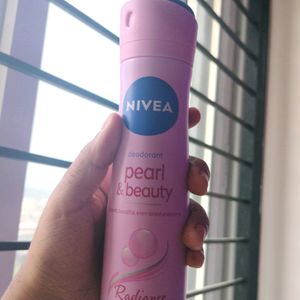 Nivea Pearl And Beauty Deodorant