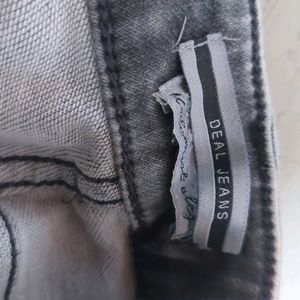 GREY RIPPED DISTRESSED DETAIL JEANS