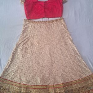 Golden Heavy-Work Lehnga