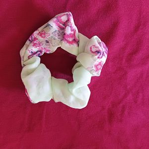 Set Of 5 Aesthetic Scrunchies