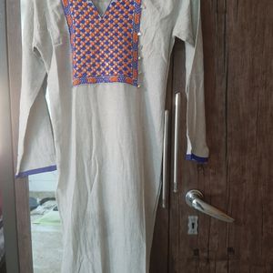 NEW NEVER USE GREY  KURTA BEAUTIFUL NACK DESIGN