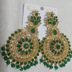 Elegant Look Earrings