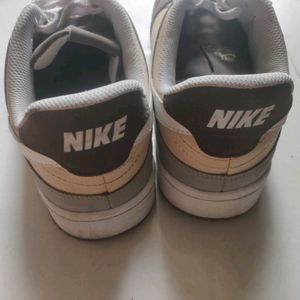 Nike Sneakers!