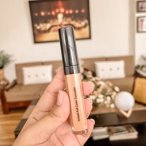 Bobbi Brown Instant Full Coverage Concealer