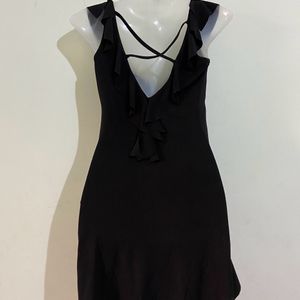 Trendy Frilled Black Dress