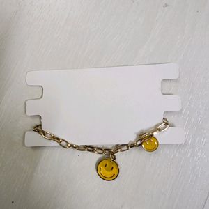 SMILEY CHARM BRACELET BY PEARLFIESTA