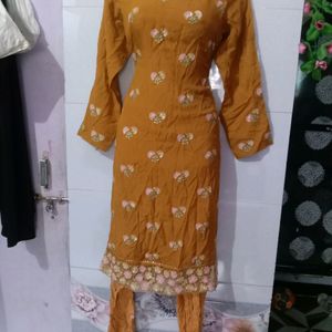 Pakistani Pant Kurta