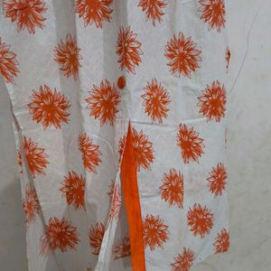 White kurta With Flowers Print