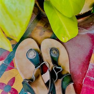 Stylish Olive Green Sandals 🥿❤️🥿