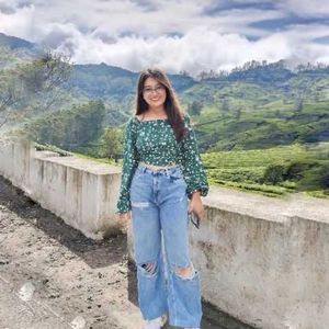 Green Floral Crop Top