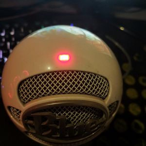 Blue Snowball Mic For Youtube/Podcast/Singing