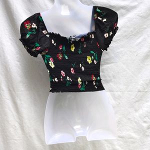 30T. CUTE BLACK CROP TOP