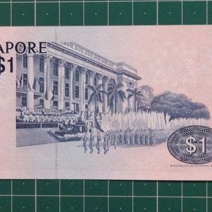 Old Rare Singapore 1 Dollar Banknote UNC Grade