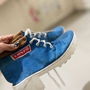 Blue Levi’s Boot For Girl