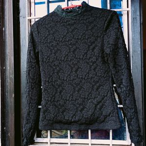 Beutiful Embroidery Fleece Top