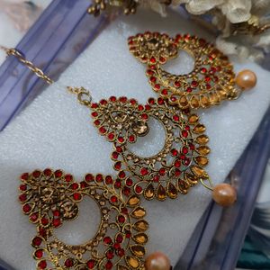 New Price *Beautiful Earings And Tikka*