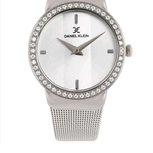 Women Watch From Daniel Klein