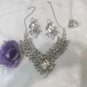 Korean Glass Stone Necklace Set