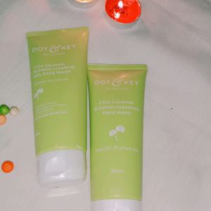 Dot & Key Cica Calming Gal Face Wash