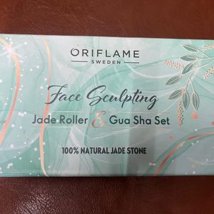 Oriflame Face Sculpting Jade Roller & Gua Sha Set