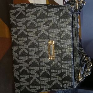 IMPORTED MICHEAL KORS HAND BAG FOR WOMEN 😘🥰