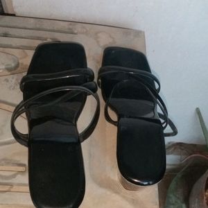 Brand new SANDALS Size -5