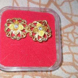 Earing Tops