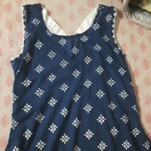 V- Neck Sleeveless Kurta