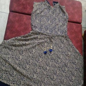 I Am Selling A Gown