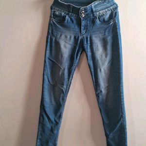 Tree Botton Jeans