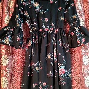 GOWN DRESS👗BLACK COLOR FLORAL PRINT