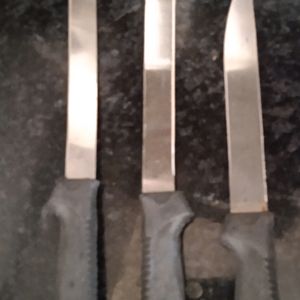 3 big Sharp Knives - Never Needs Sharpening