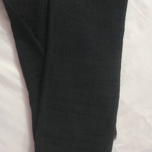 A Black Cotton Crinkled Hijab/duppata