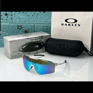 Oakley SUNGLASSES