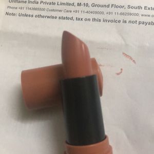 On Colour Lipstick