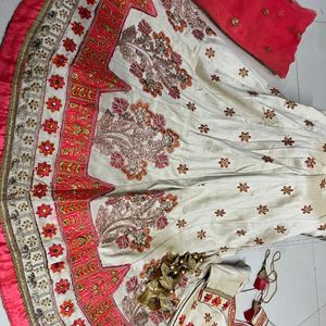 heavy bridal lehenga 😍