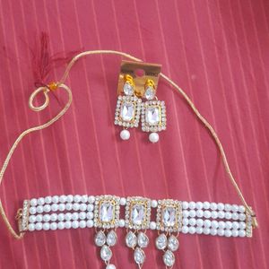 White Pearl Chokar Set