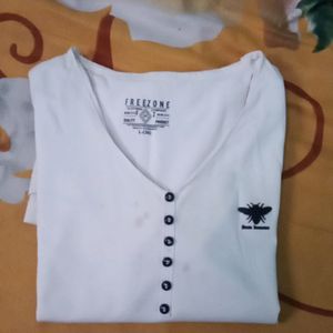 Very Comfortable White Tishirt