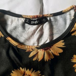 Shein Sunflower Black Fitted Crop Top Girl Xs Tee