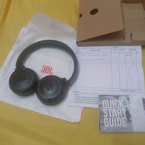 NEW JBL 520BT Wireless On Ear Headphones with Mic