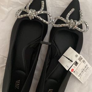 Zara Flat Shoes Latest Model