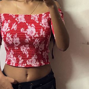 Red Crop Top With Sleeves