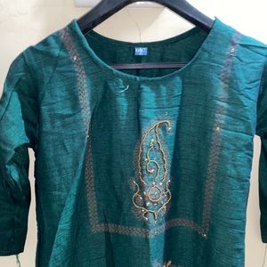 Green Kurti