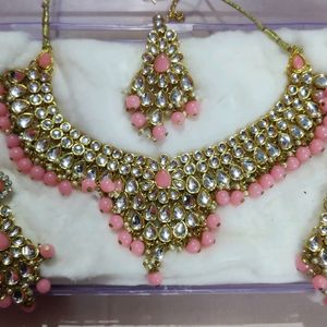 Necklace With Mangtika