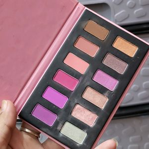 Myglamm Popxo Vibe Check 12 Eyeshadow Kit