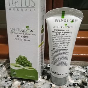 Lotus Herbal Face Whitening Gel Cream