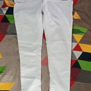 Never Used 👍White 🤍 Jeans 👖