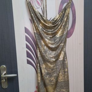 Halteneck golden party dress